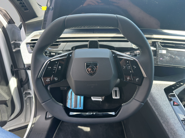 Peugeot 5008 GT EXCLUSIVE - автомобили, коли, обяви за нови и употребявани 11