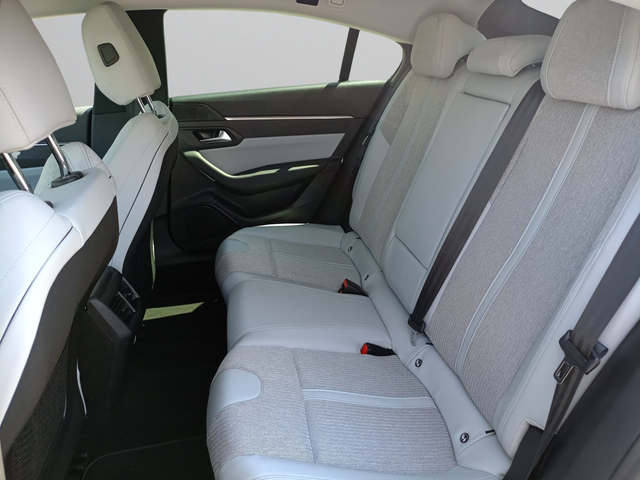 Peugeot 508 NEW ALLURE 1.6 PureTech 180 S&S EAT8 - автомобили, коли, обяви за нови и употребявани 10
