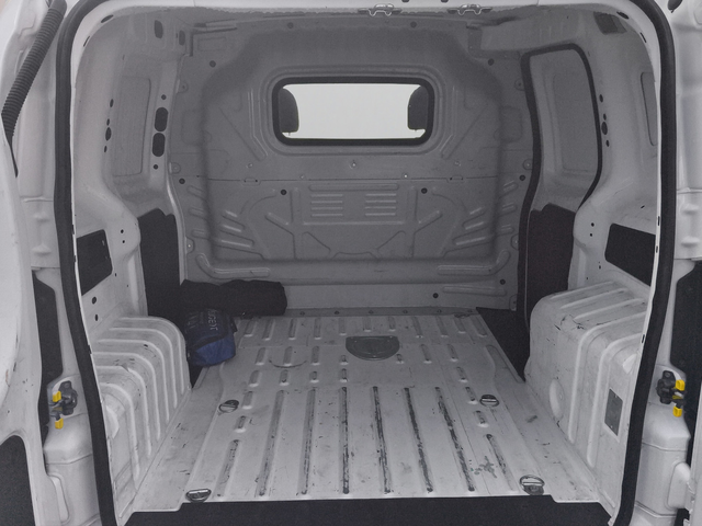 Peugeot Bipper товарен FOURGON COURT 1.3 BlueHDI 80 - автомобили, коли, обяви за нови и употребявани 11