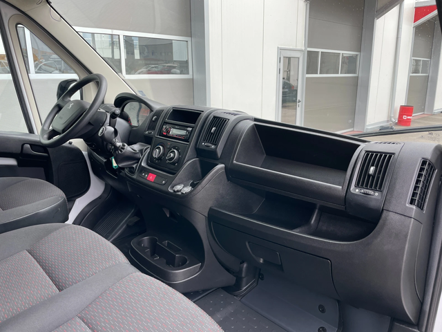 Peugeot Boxer 2.2 HDI върнат от оперативен лизинг - автомобили, коли, обяви за нови и употребявани 13