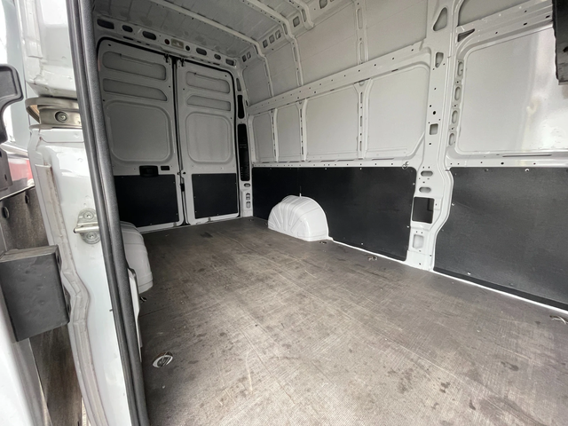 Peugeot Boxer 2.2 HDI върнат от оперативен лизинг - автомобили, коли, обяви за нови и употребявани 8