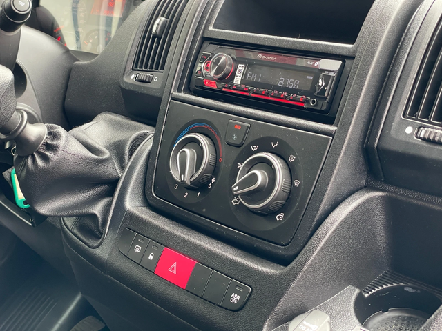 Peugeot Boxer Върнат от  лизинг - автомобили, коли, обяви за нови и употребявани 12