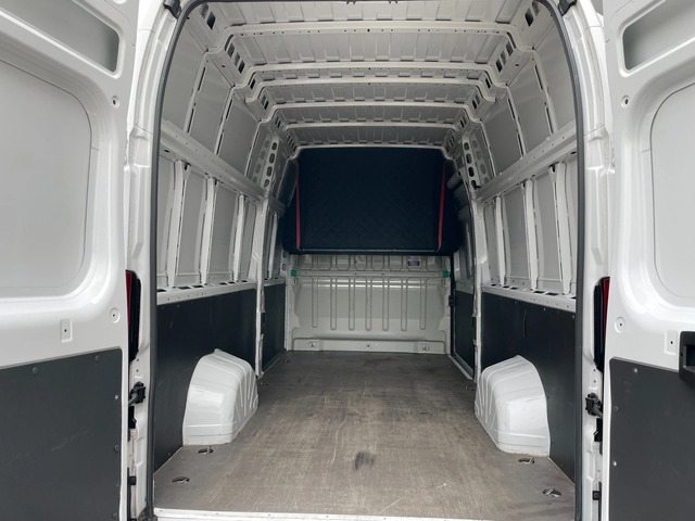 Peugeot Boxer Върнат от  лизинг - автомобили, коли, обяви за нови и употребявани 15