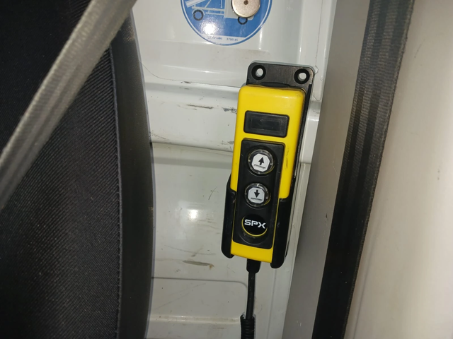 Peugeot Boxer 2.2HDI-EURO6-самосвал - автомобили, коли, обяви за нови и употребявани 2