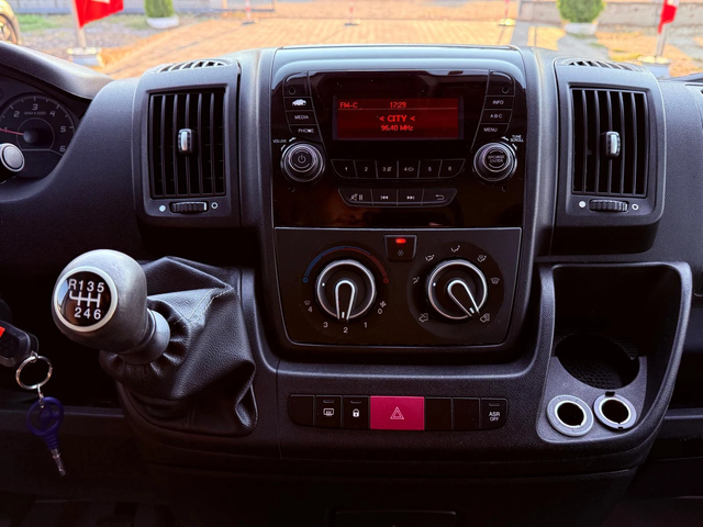 Peugeot Boxer 2.2HDI/150кс/ЛИЗИНГ - автомобили, коли, обяви за нови и употребявани 15