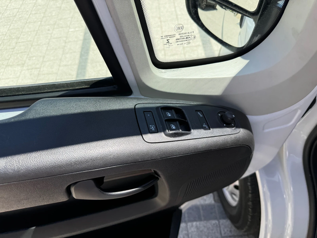 Peugeot Boxer Клима Euro 6d - автомобили, коли, обяви за нови и употребявани 10