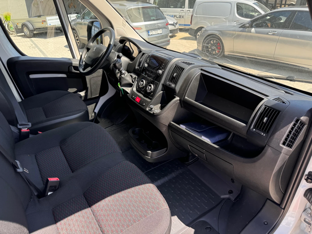 Peugeot Boxer Клима Euro 6d - автомобили, коли, обяви за нови и употребявани 6