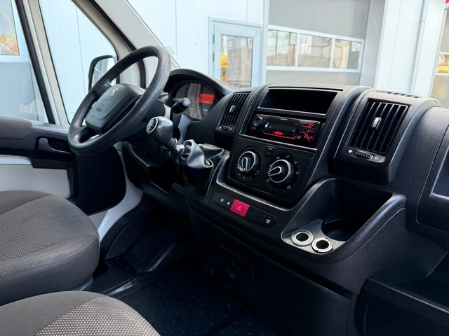 Peugeot Boxer 2.0 - автомобили, коли, обяви за нови и употребявани 12