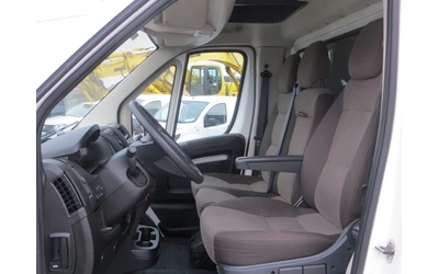Peugeot Boxer 2,2 HDI EURO 6D - автомобили, коли, обяви за нови и употребявани 6