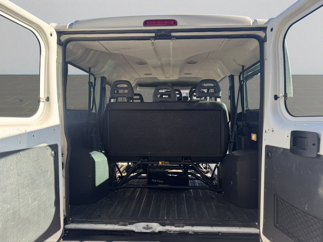 Peugeot Boxer пътнически NEW COMBI 330L1H1 2.0 BlueHDI 130 E6 - автомобили, коли, обяви за нови и употребявани 10