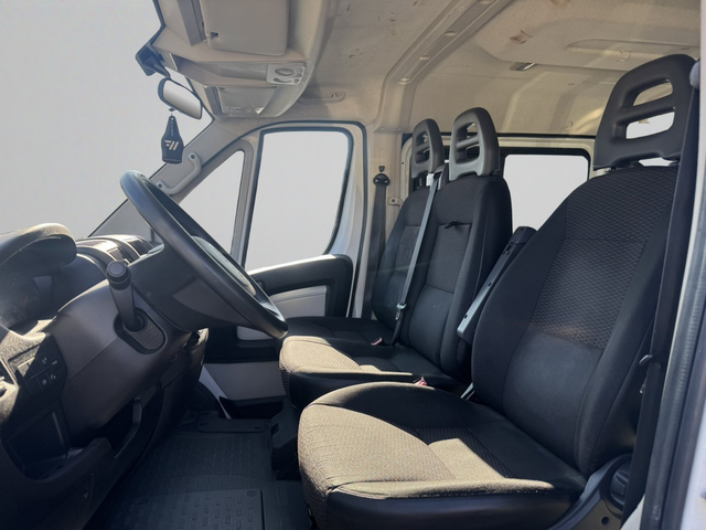 Peugeot Boxer пътнически NEW COMBI 330L1H1 2.0 BlueHDI 130 E6 - автомобили, коли, обяви за нови и употребявани 9