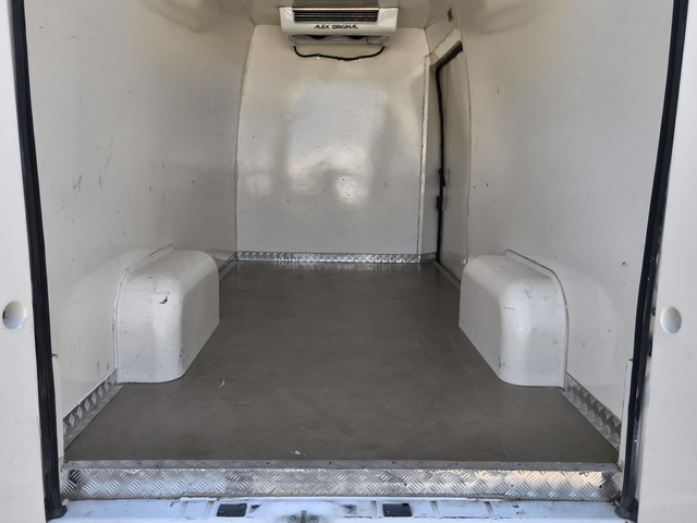 Peugeot Boxer товарен FT 435L4H3 2.2 BlueHDI 140 S&S E6 - автомобили, коли, обяви за нови и употребявани 11
