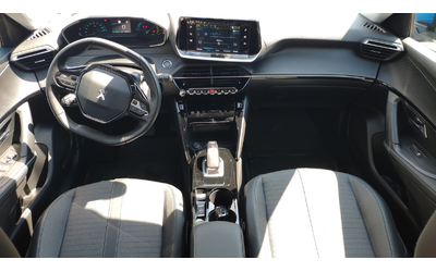 peugeot-e-2008-allure - 4