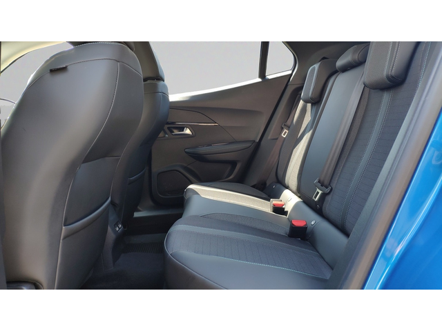 Peugeot e-2008 ALLURE - автомобили, коли, обяви за нови и употребявани 8