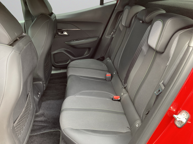 Peugeot e-2008 New Line Up GT Electric 100 кВ 136 к.с. - автомобили, коли, обяви за нови и употребявани 8