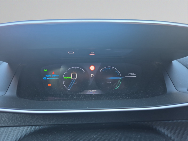 Peugeot e-208 GT - автомобили, коли, обяви за нови и употребявани 11