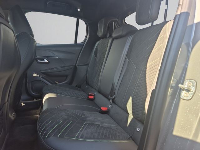 Peugeot e-208 GT - автомобили, коли, обяви за нови и употребявани 14