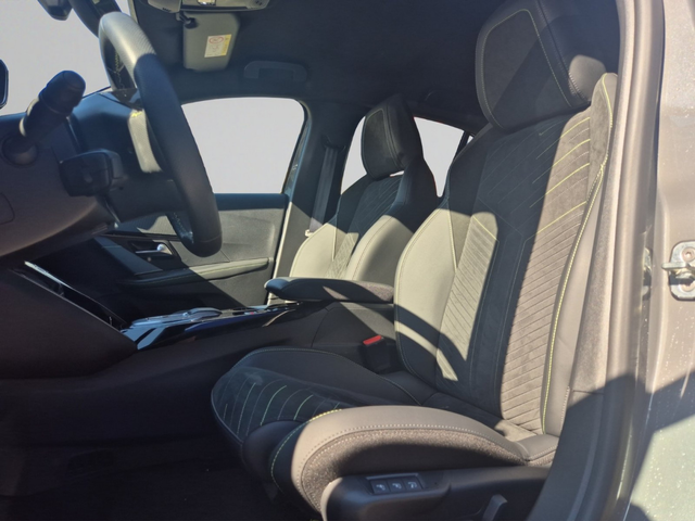 Peugeot e-208 GT - автомобили, коли, обяви за нови и употребявани 9