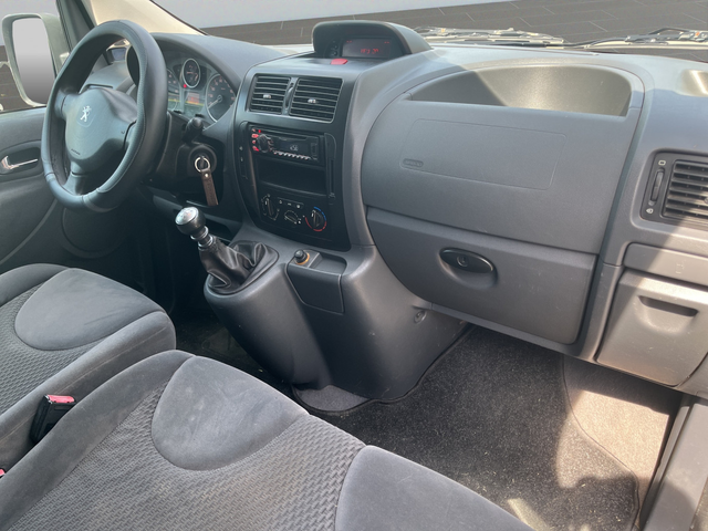 Peugeot Expert пътнически - автомобили, коли, обяви за нови и употребявани 9