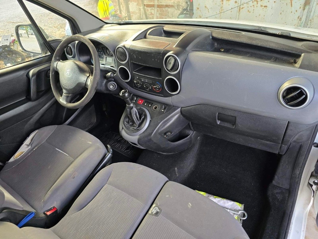 Peugeot Partner 1.6HDI - автомобили, коли, обяви за нови и употребявани 5