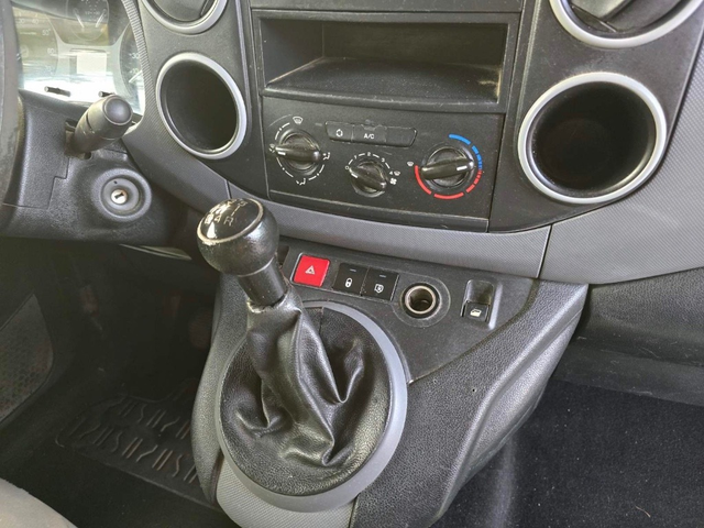 Peugeot Partner 1.6HDI - автомобили, коли, обяви за нови и употребявани 6