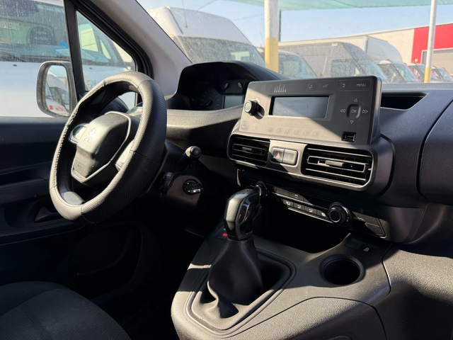 Peugeot Partner 1.5 HDi Euro 6D - автомобили, коли, обяви за нови и употребявани 9