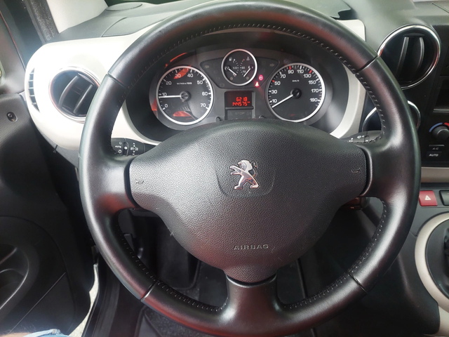 Peugeot Partner TePee 1, 6hdi 114ps 5 MECTA - автомобили, коли, обяви за нови и употребявани 11