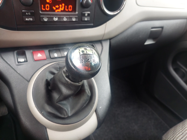 Peugeot Partner TePee 1, 6hdi 114ps 5 MECTA - автомобили, коли, обяви за нови и употребявани 13