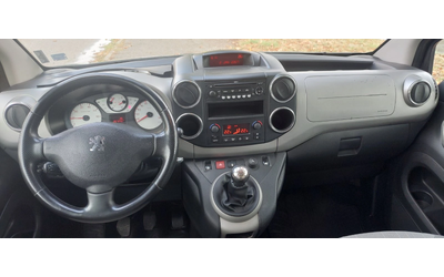 Peugeot Partner 1.6  HDI клима - автомобили, коли, обяви за нови и употребявани 13