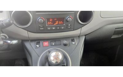 Peugeot Partner 1.6  HDI клима - автомобили, коли, обяви за нови и употребявани 15