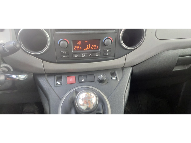 Peugeot Partner 1.6  HDI клима - автомобили, коли, обяви за нови и употребявани 15