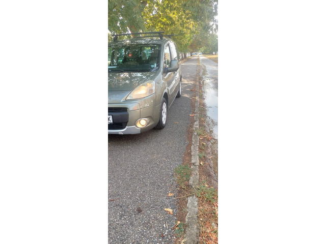 Peugeot Partner 1.6  HDI клима - автомобили, коли, обяви за нови и употребявани 2