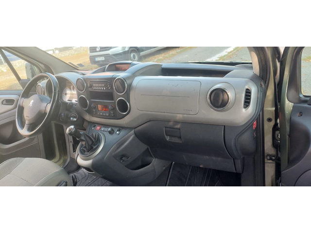 Peugeot Partner 1.6  HDI клима - автомобили, коли, обяви за нови и употребявани 9