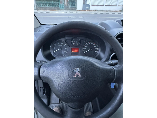 Peugeot Partner - автомобили, коли, обяви за нови и употребявани 6
