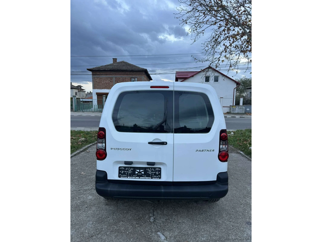 Peugeot Partner - автомобили, коли, обяви за нови и употребявани 7