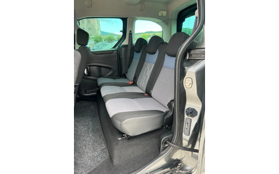 Peugeot Partner 1.6HDI - автомобили, коли, обяви за нови и употребявани 11