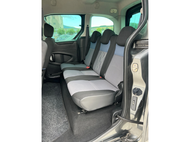 Peugeot Partner 1.6HDI - автомобили, коли, обяви за нови и употребявани 11