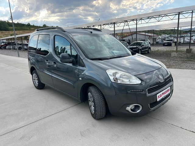 Peugeot Partner 1.6HDI - автомобили, коли, обяви за нови и употребявани 8