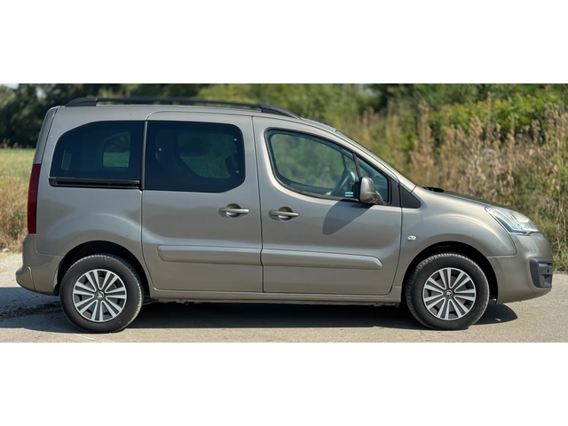 Peugeot Partner 1.6HDI / 120кс - автомобили, коли, обяви за нови и употребявани 7
