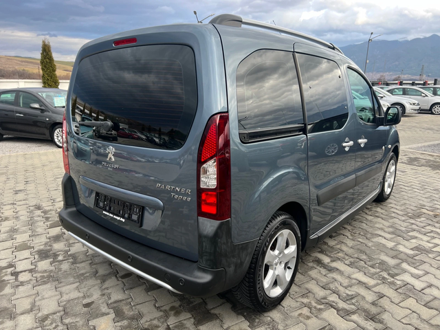 Peugeot Partner TEPEE* 1.6HDI* LED* TOP* - автомобили, коли, обяви за нови и употребявани 5