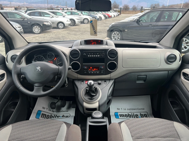 Peugeot Partner TEPEE* 1.6HDI* LED* TOP* - автомобили, коли, обяви за нови и употребявани 7