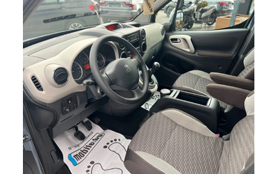 Peugeot Partner TEPEE* 1.6HDI* LED* TOP* - автомобили, коли, обяви за нови и употребявани 9