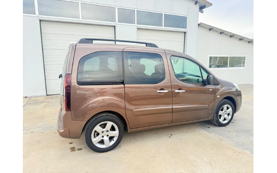 Peugeot Partner 1.6hdi 92k.c* Outdoor* Panorama* Tepee* - автомобили, коли, обяви за нови и употребявани 12