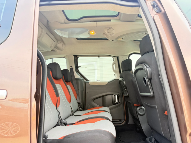 Peugeot Partner 1.6hdi 92k.c* Outdoor* Panorama* Tepee* - автомобили, коли, обяви за нови и употребявани 15