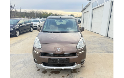 Peugeot Partner 1.6hdi 92k.c* Outdoor* Panorama* Tepee* - автомобили, коли, обяви за нови и употребявани 9
