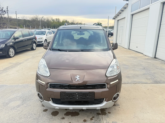 Peugeot Partner 1.6hdi 92k.c* Outdoor* Panorama* Tepee* - автомобили, коли, обяви за нови и употребявани 9