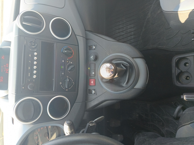 Peugeot Partner пътнически - автомобили, коли, обяви за нови и употребявани 13