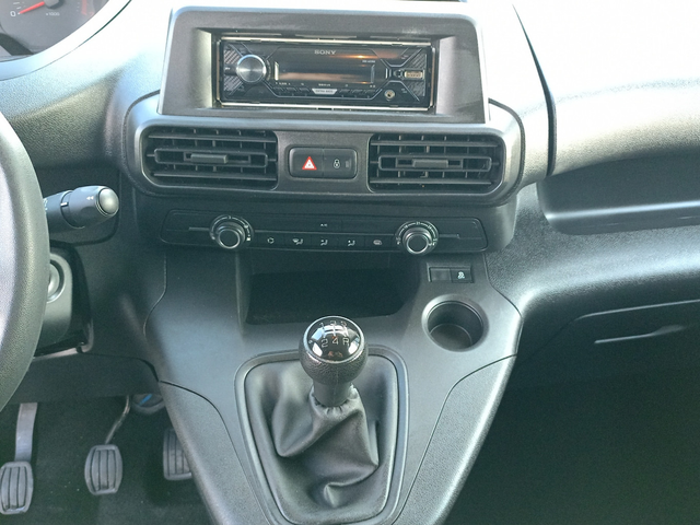 Peugeot Partner товарен Standard 1000 PRO 1.6 BlueHDI 100 BVM5 6.1 - автомобили, коли, обяви за нови и употребявани 10