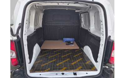 Peugeot Partner товарен Standard 650 PREMIUM 1.5 BlueHdi 102 S&S  BVM5 6.2 - автомобили, коли, обяви за нови и употребявани 9