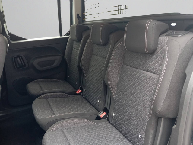 Peugeot Rifter MCA MPV Long ALLURE 1.5 BlueHDI 130 EAT8 S&S E6.4 - автомобили, коли, обяви за нови и употребявани 11